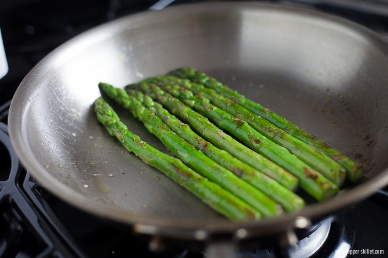 asparagus and fried egg