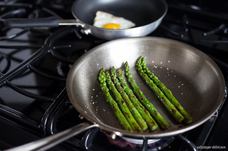 asparagus and fried egg