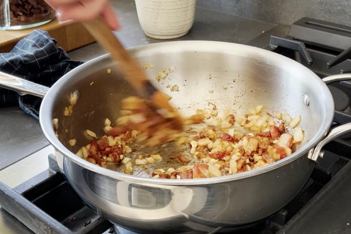 bacon and onions for smoked baked beans