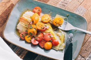 Braised Leeks with Tomato Vinaigrette | SaltPepperSkillet.com