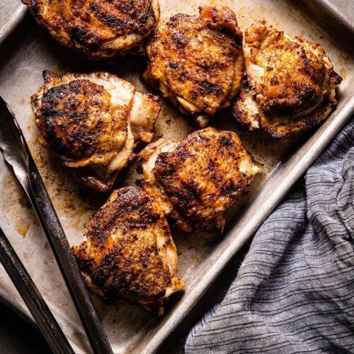 https://saltpepperskillet.com/wp-content/uploads/grilled-chicken-thighs-overhead-500x500.jpg