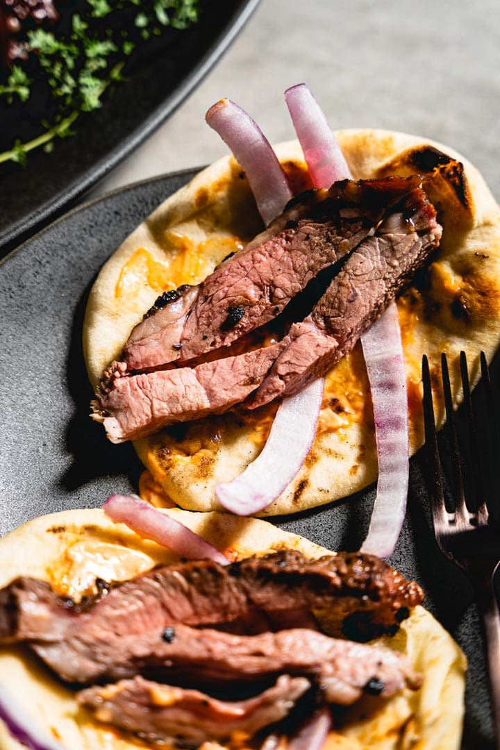 grilled leg of lamb in pita with onions