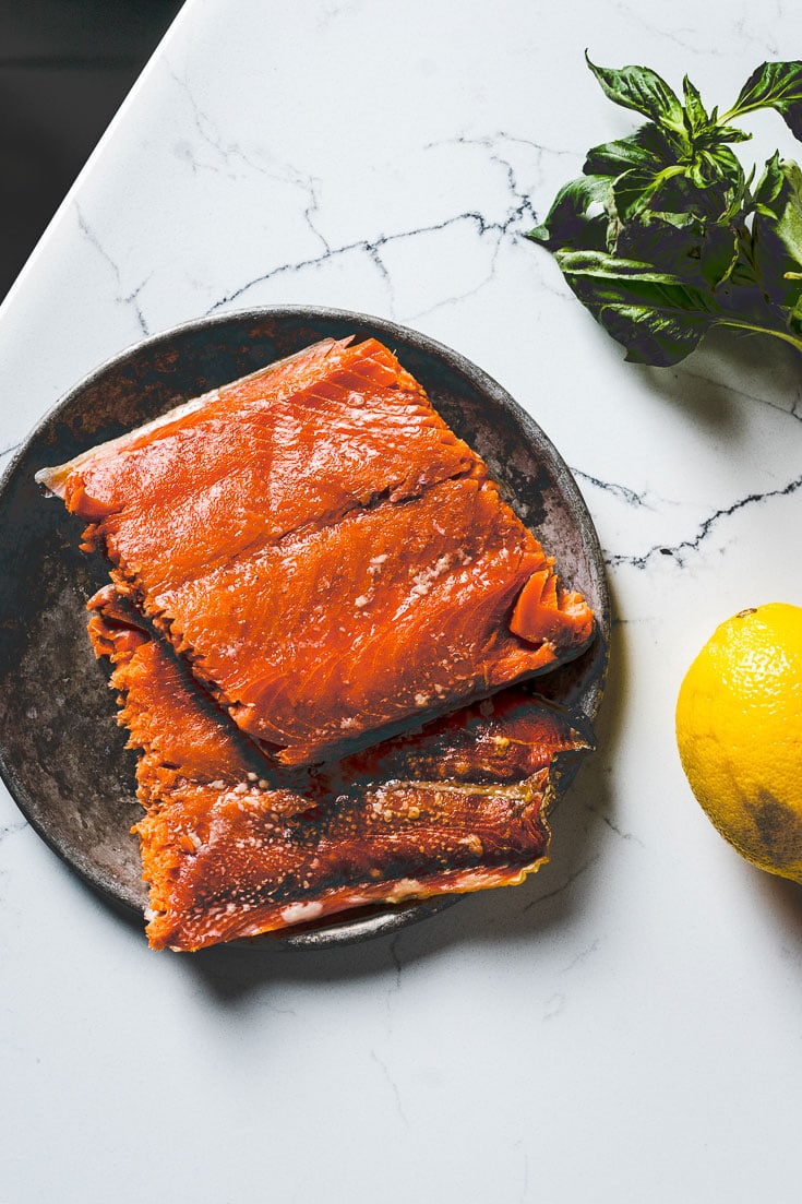 https://saltpepperskillet.com/wp-content/uploads/hot-smoked-salmon-on-metal-plate.jpg