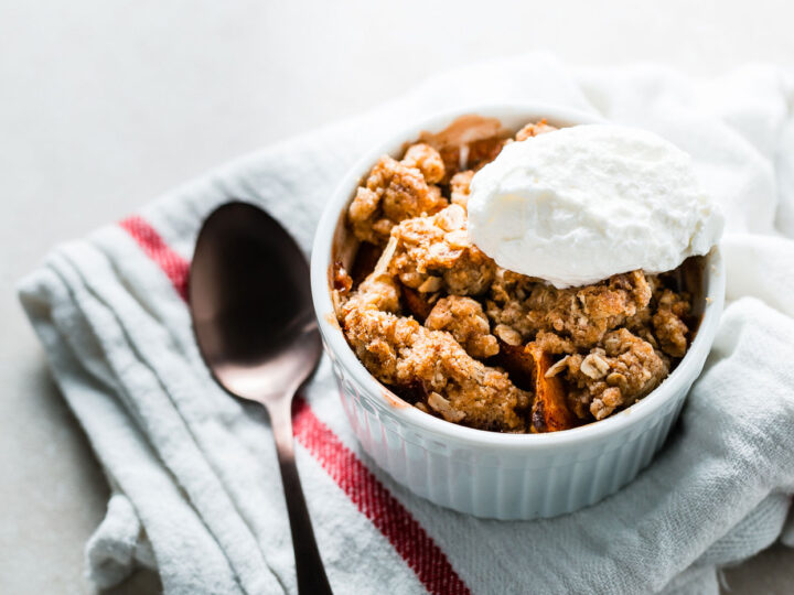 individual peach crumble side close up