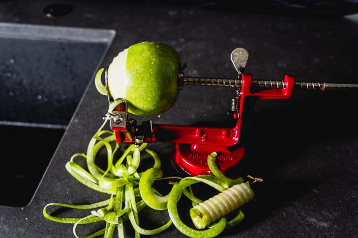 johnny apple peeler horizontal