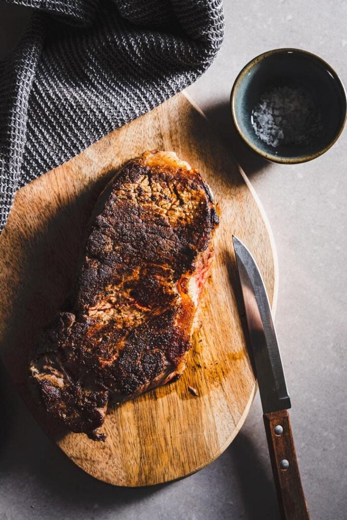 resting new york strip steak