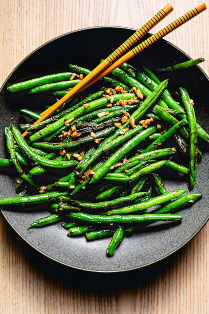 Simple Sauteed Green Beans with Garlic Recipe