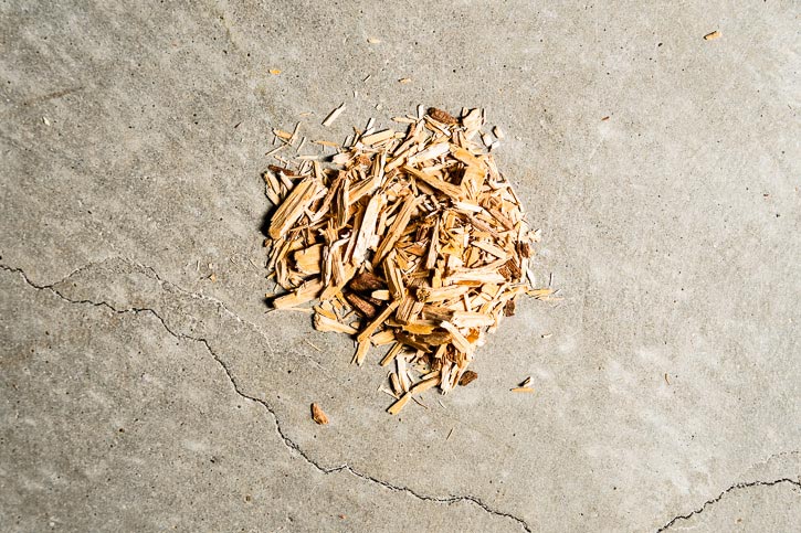 saw dust wood chips for smoking